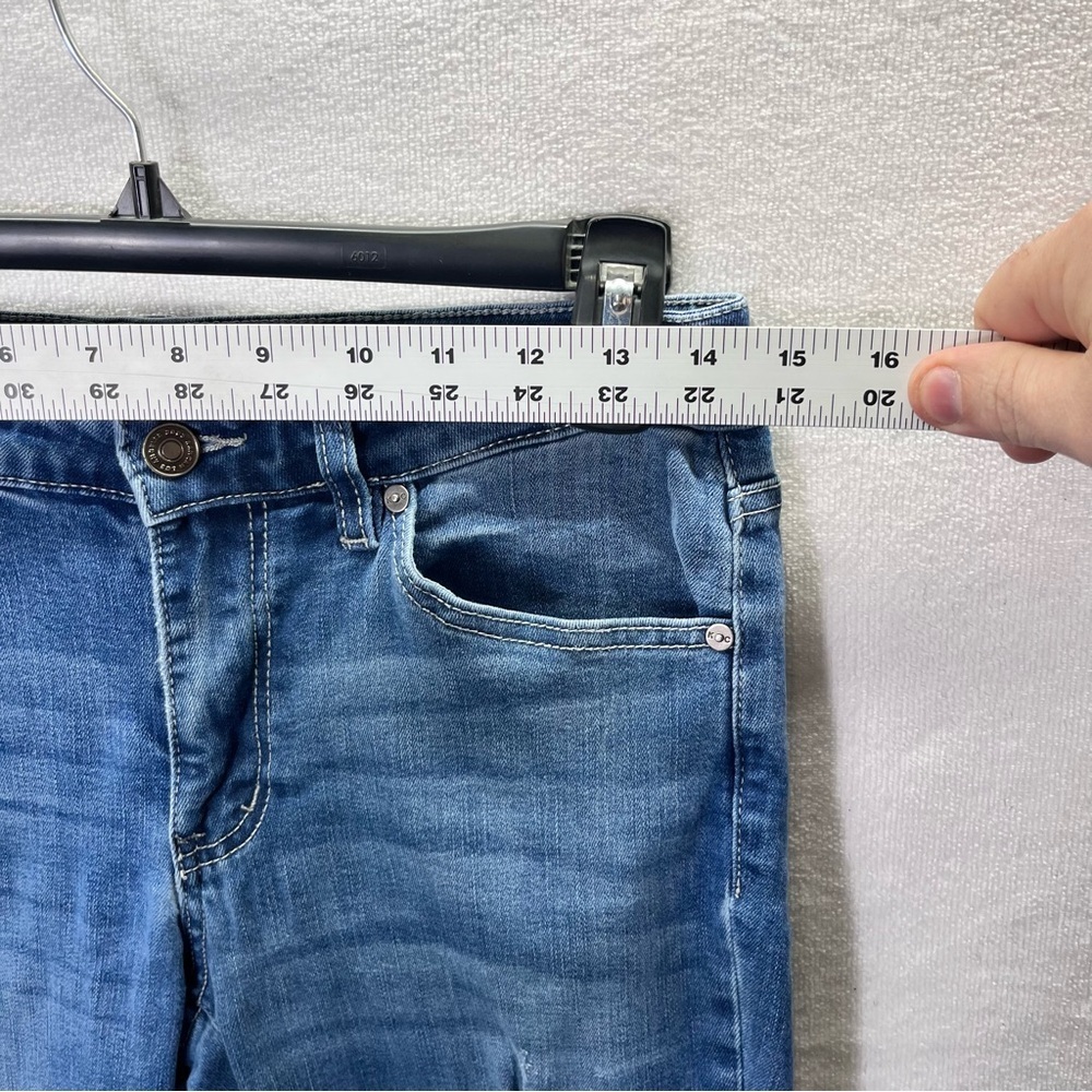 KanCan Distressed Cropped Jeans Womens 9/28 Blue Denim Stretch‎ Cute 2651 - Picture 4 of 9